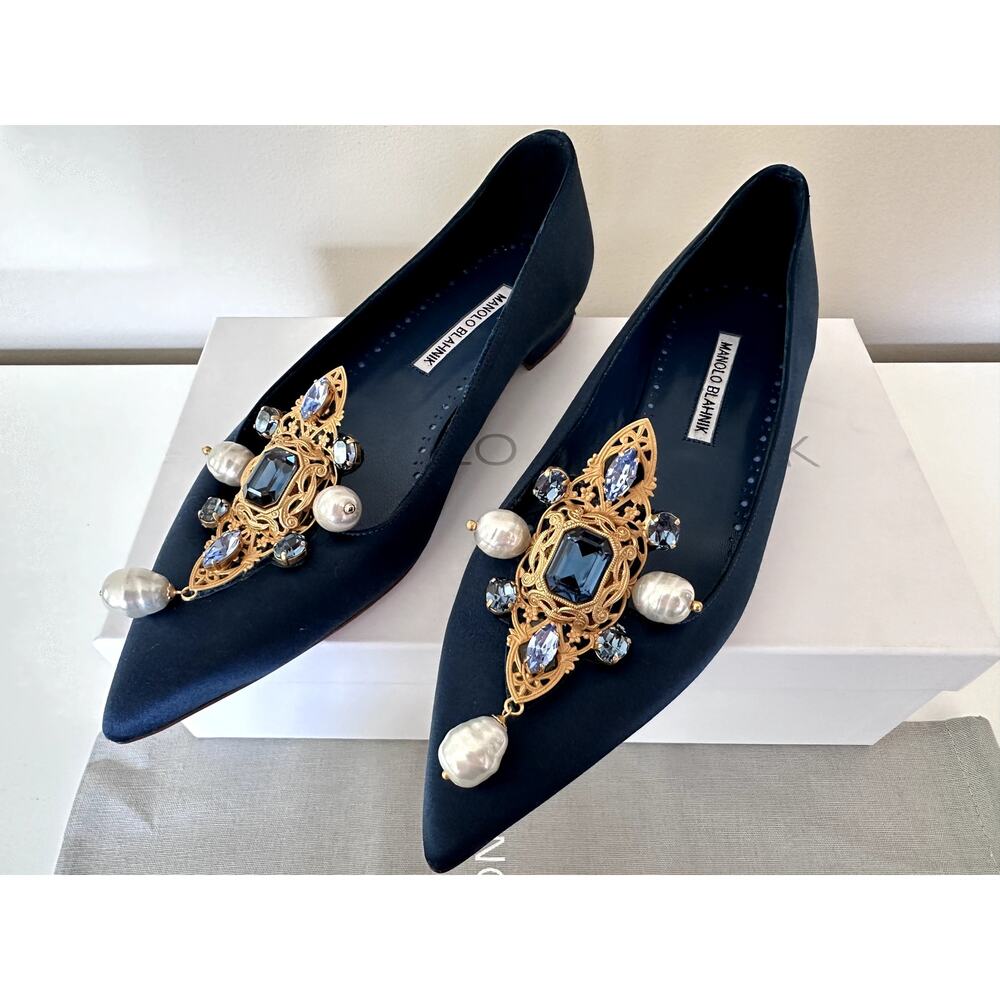 New Manolo Blahnik Ballet Flats Blue Satin Pearls Crystal Embellishment size 37